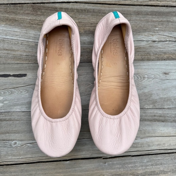 Tieks by Gavrieli Ballet Flats Pale Pink Leather Teal Sole Size 8 - Picture 2 of 11